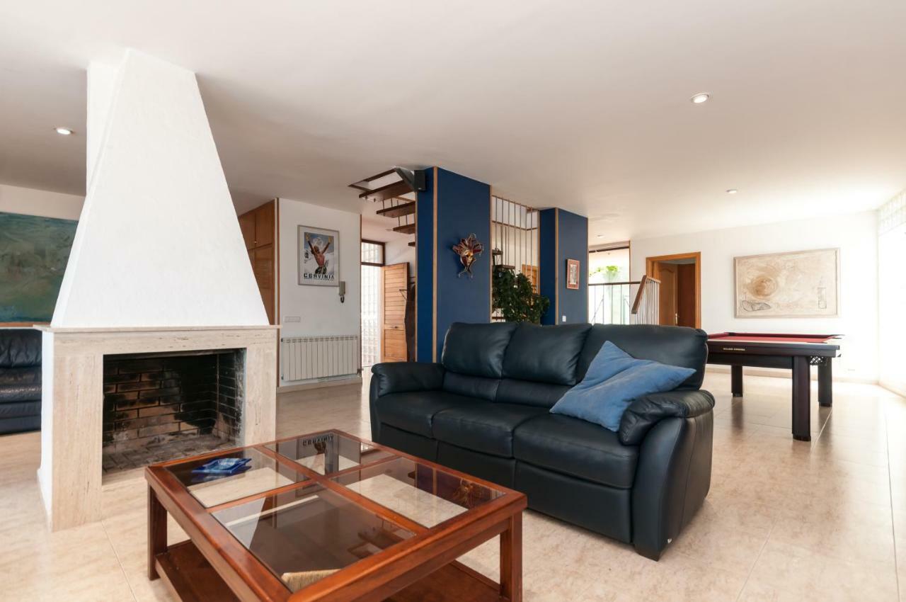 Villa Med Sitges Luaran gambar